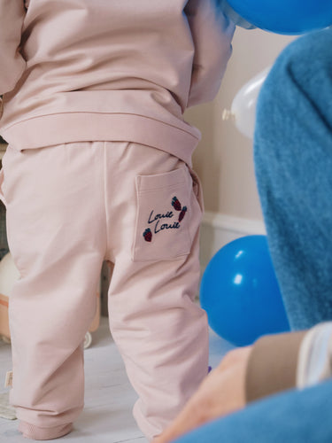 Terry sweatpants ∼ Louie and rasberries